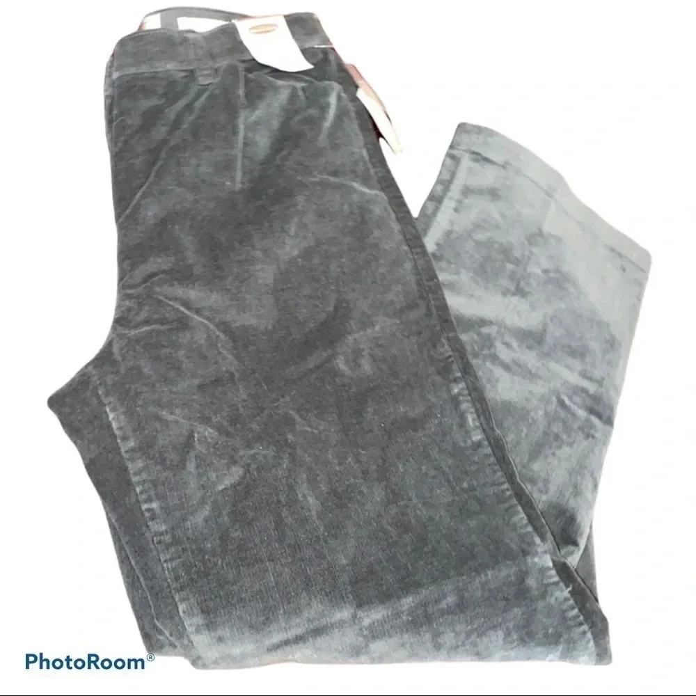 Northern  Reflections Grey corduroy Essential Stretch pants Sz 6